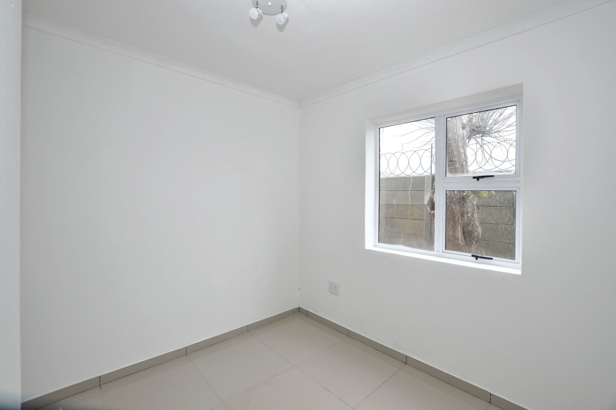 22 Bedroom Property for Sale in Oakdale Western Cape